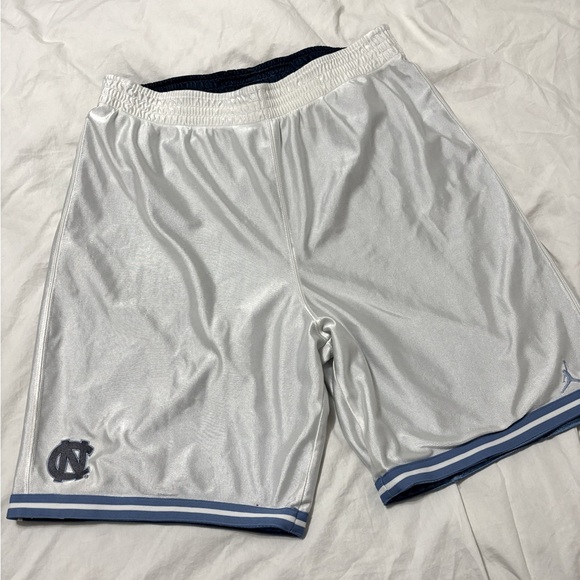 Vintage Reversible Jordan Shorts - Picture 2 of 8